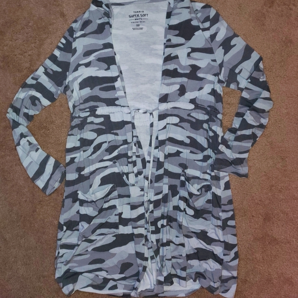 Torrid  Super soft knit hooded Anorack camo Gray, 00